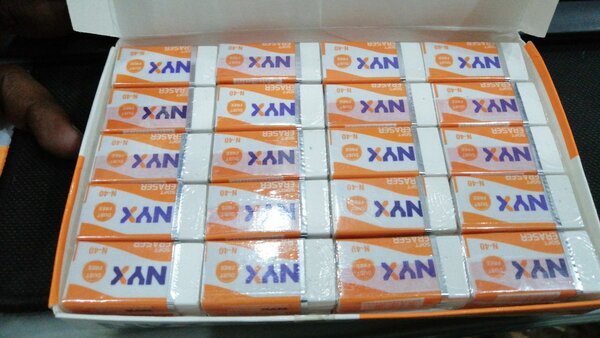 Soft Eraser Nyx 40pcs Box