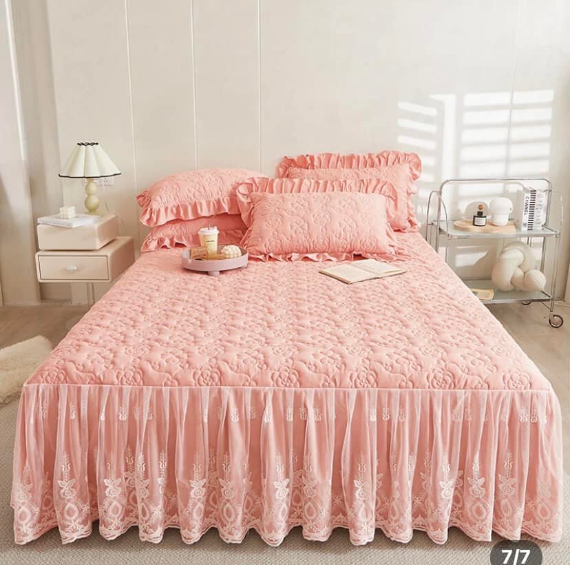 Set for bedroom: bedspread + pillowcases 2+2