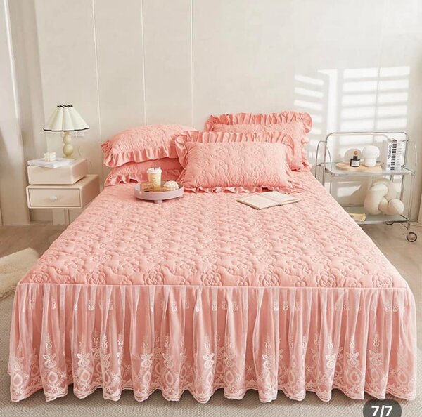 Set for bedroom: bedspread + pillowcases 2+2