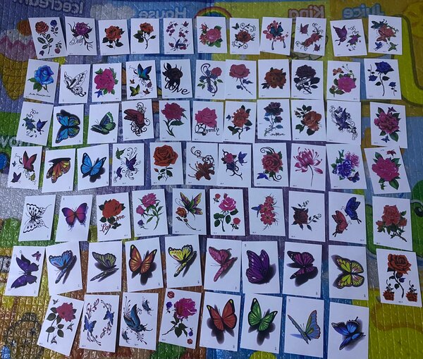 Tatouages éphémères papillons et fleurs