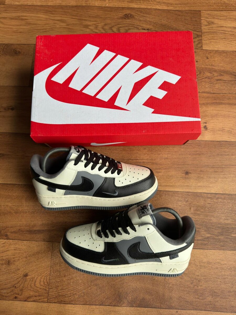 Baskets Nike Blanches et Vertes