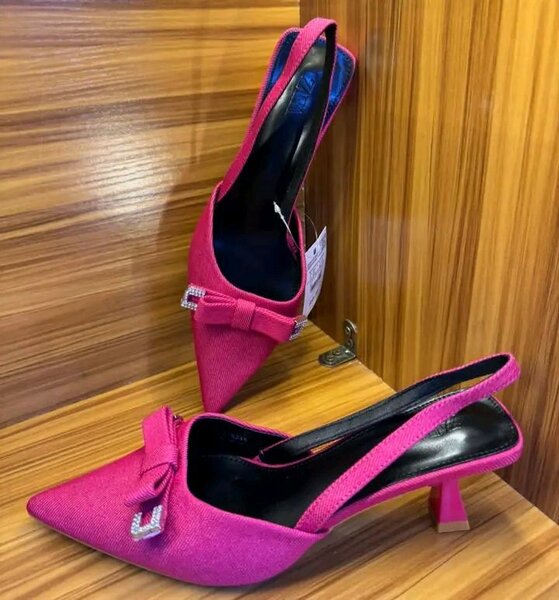 Escarpins élégants à talons hauts