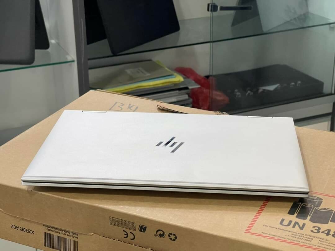 HP EliteBook 1030 G8