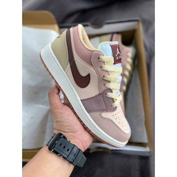 Baskets basses Air Jordan