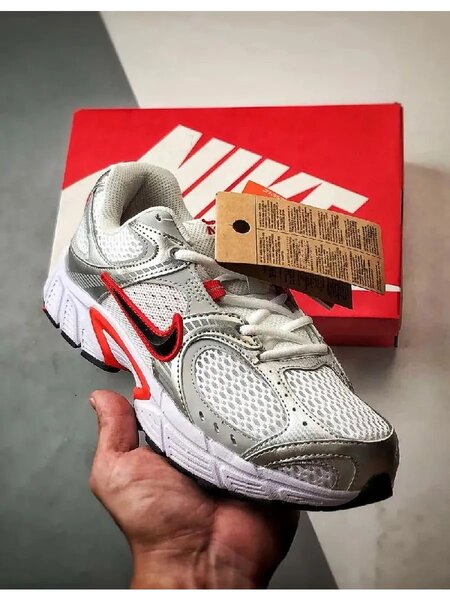 Chaussures de sport Nike blanches