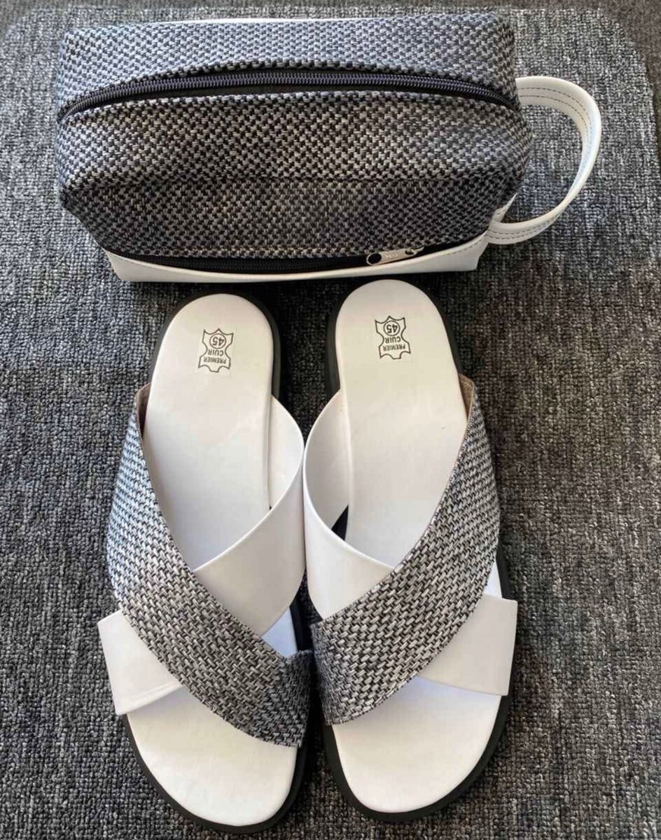 Sandales et Trousse Assorties