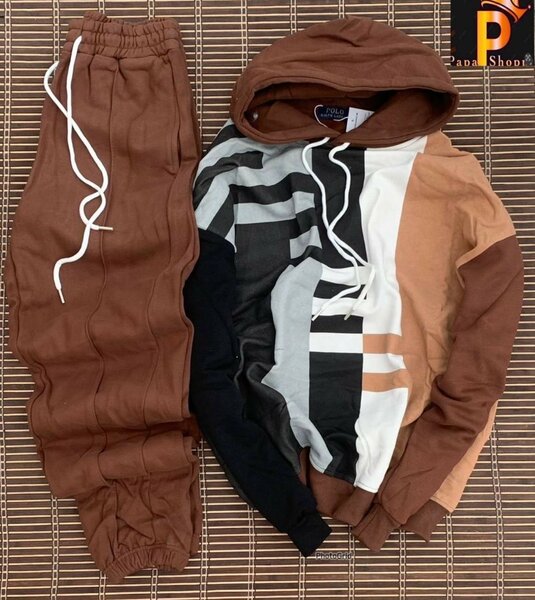 Tenue de survêtement colorée