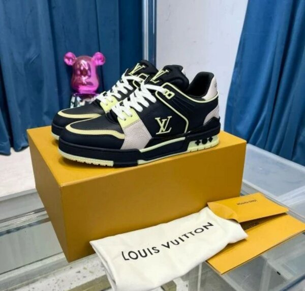 Louis Vuitton Sneakers