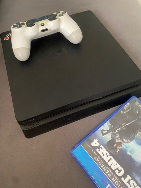 Ps4 slim version normal 1To