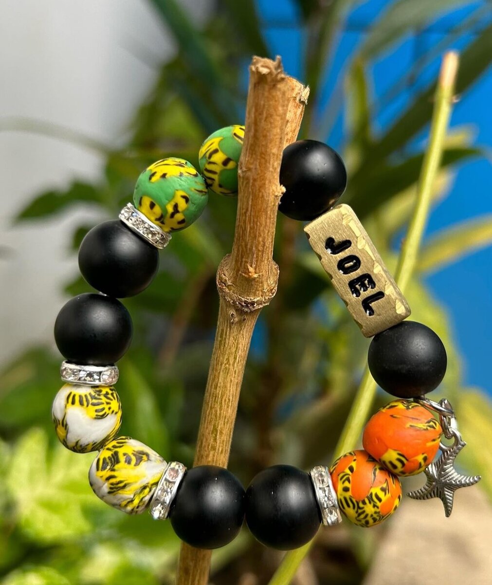 Hand beads