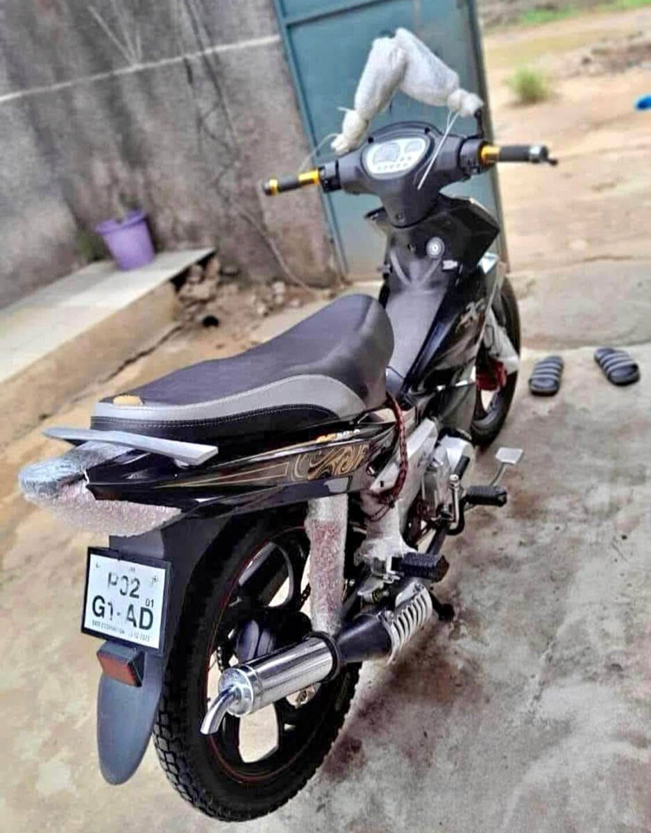 Moto scooter urbain élégant