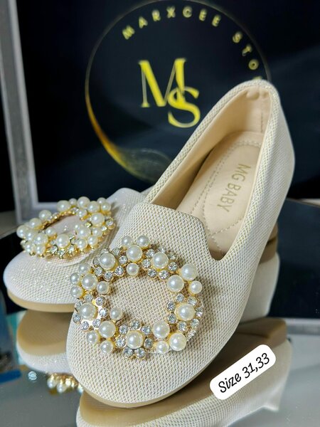 Children's ballet shoes beige