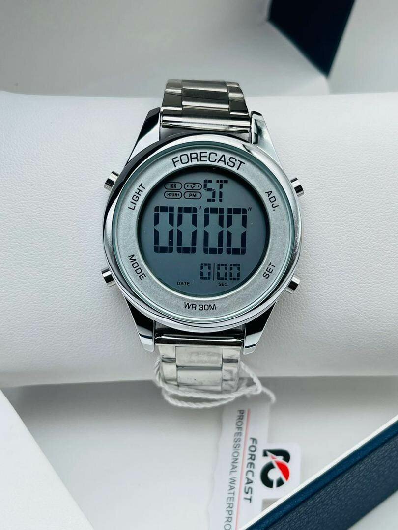 Montre digitale étanche élégante