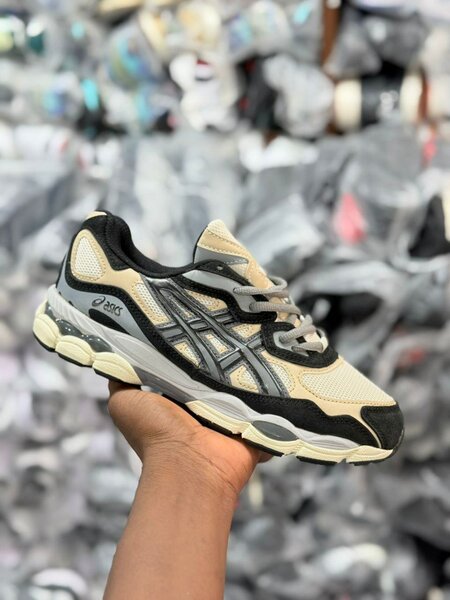 Chaussures de Course Asics