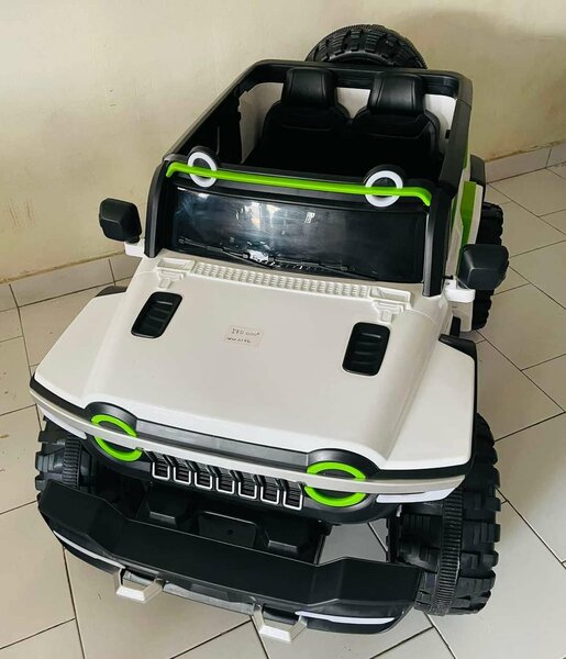 Voiture électrique pour enfants