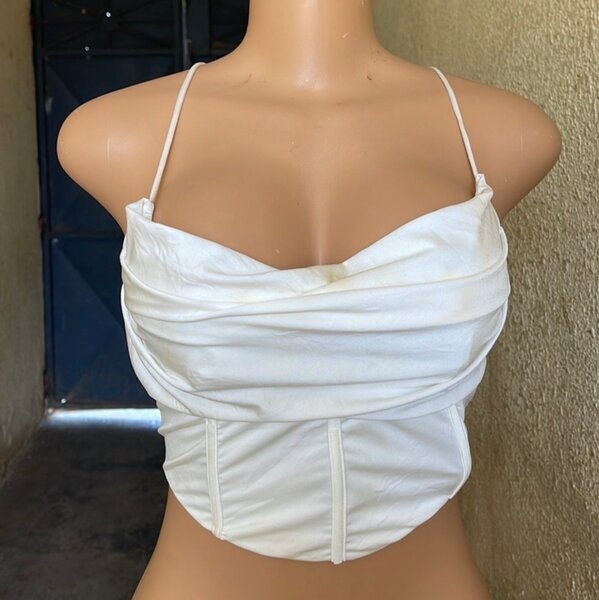Crop tops tendance pour femmes