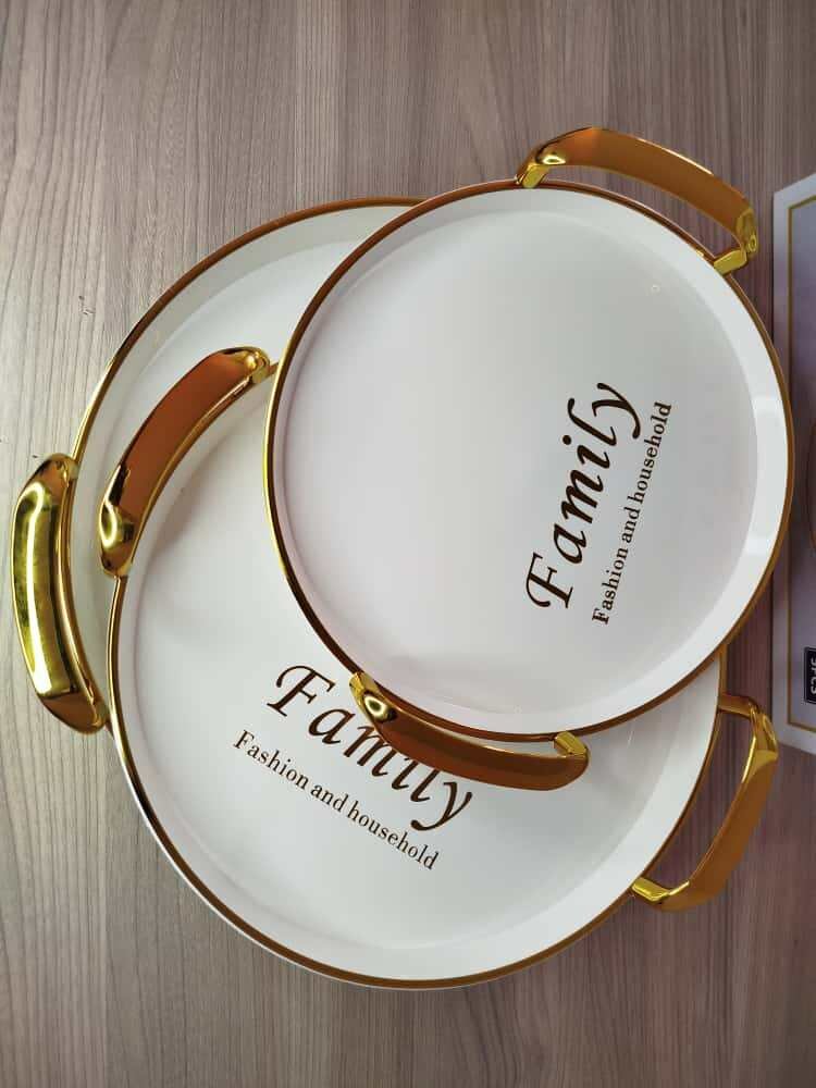 Plateaux ronds élégants dorés