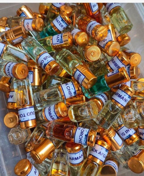 Undiluted perfume oil