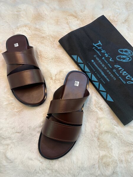 Sandales en cuir marron homme