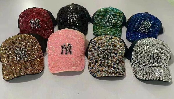 Casquettes strass brillantes
