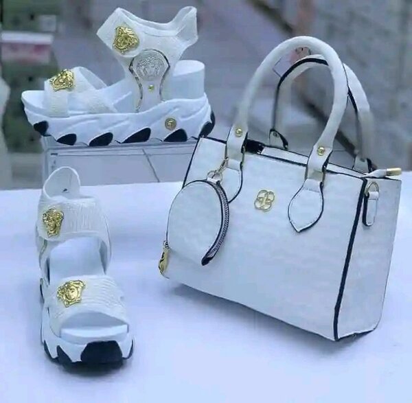 Ensemble Sac et Sandales Blanches