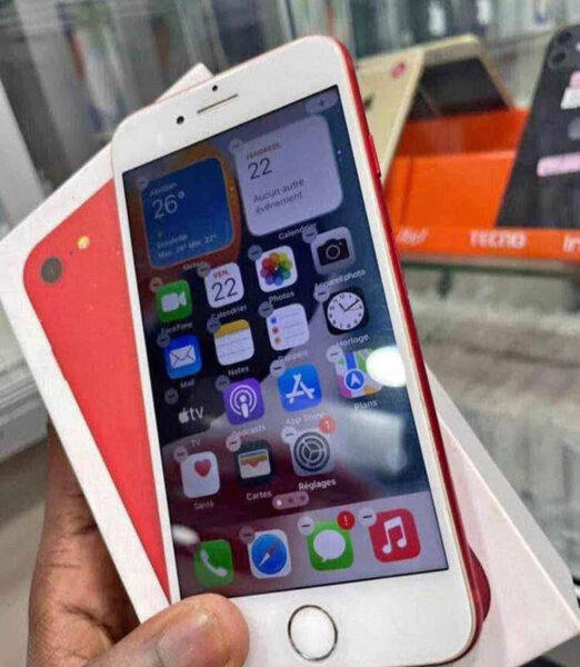 iPhone 7 simple rouge élégant