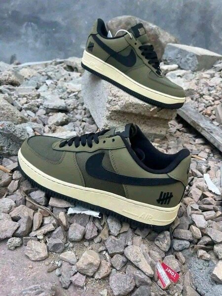 NIKE AIRFORCE ARMY GREEN