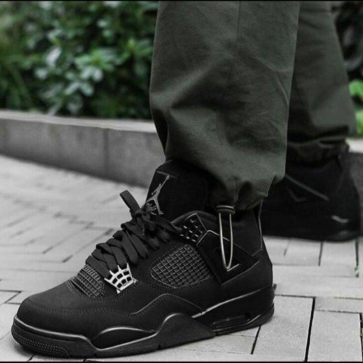 Jordan Retro 4 Black Cat