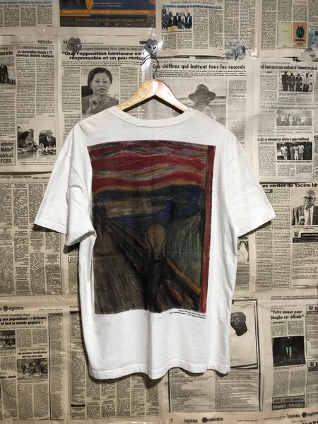 T-shirt blanc motif artistique