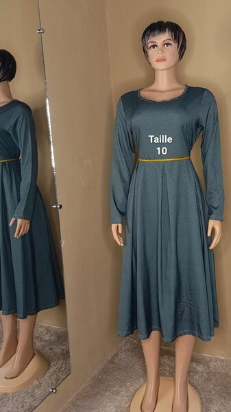 Robe élégante taille 10