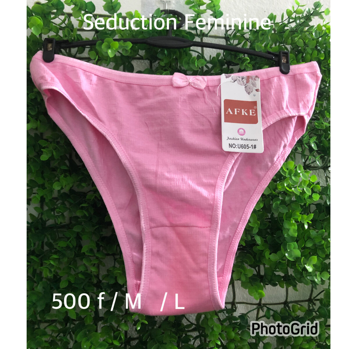 Culottes féminines en dentelle