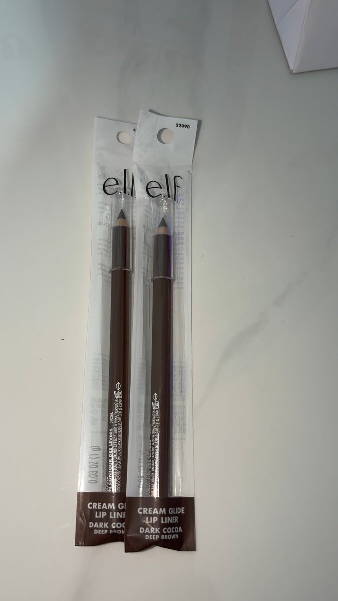 Crayon à lèvres e.l.f.