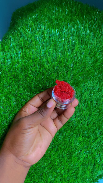 Gommage lèvres à la fraise