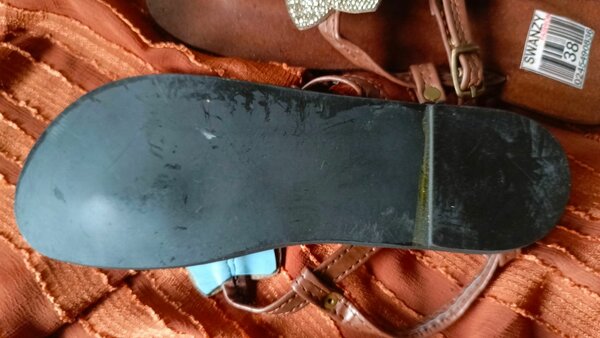 Sandales plates pour femmes