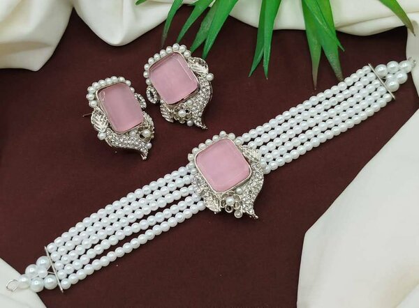 Ladies wedding set Necklace and earrings