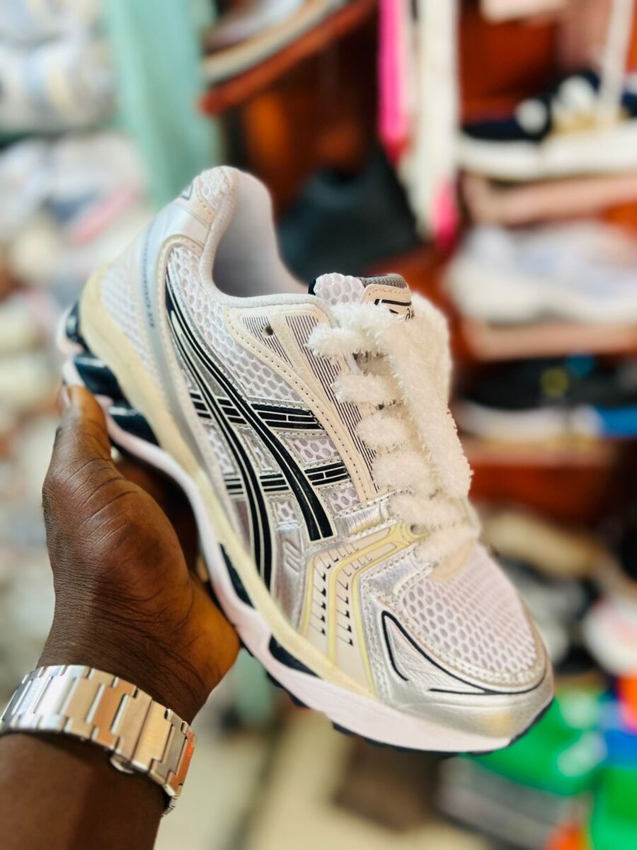 Baskets légères de sport