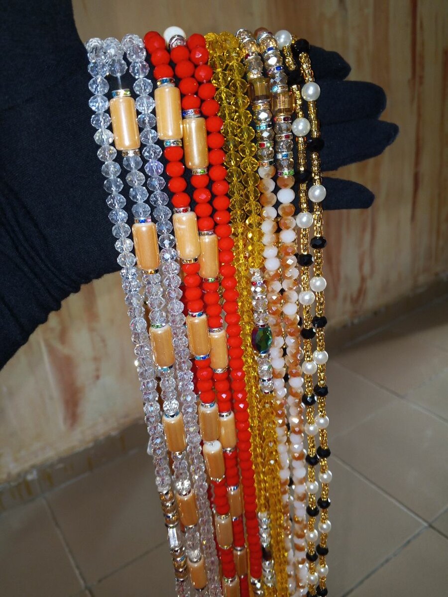 Ceinture Chaîne en Perles Élégante