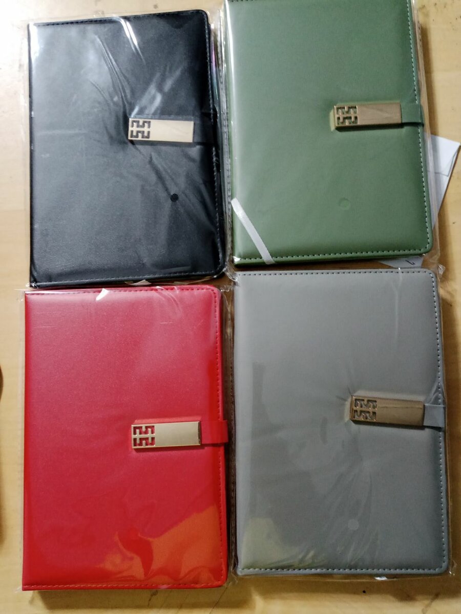 Couvertures en cuir élégantes