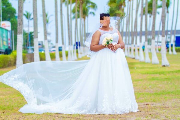 Robe de Mariée Élégante