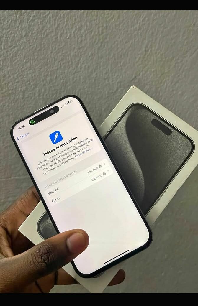 Smartphone moderne avec boîte