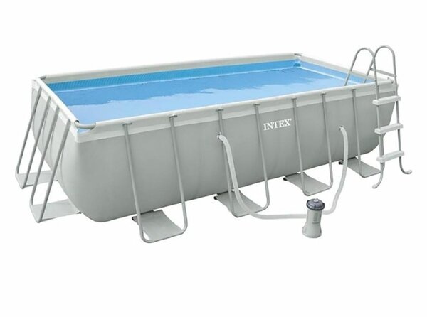 FAMILY SWIMMING POOL