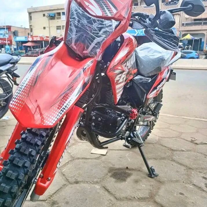 Moto Cross Tout-Terrain 250cc