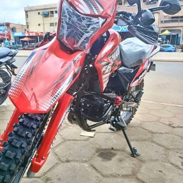 Moto Cross Tout-Terrain 250cc