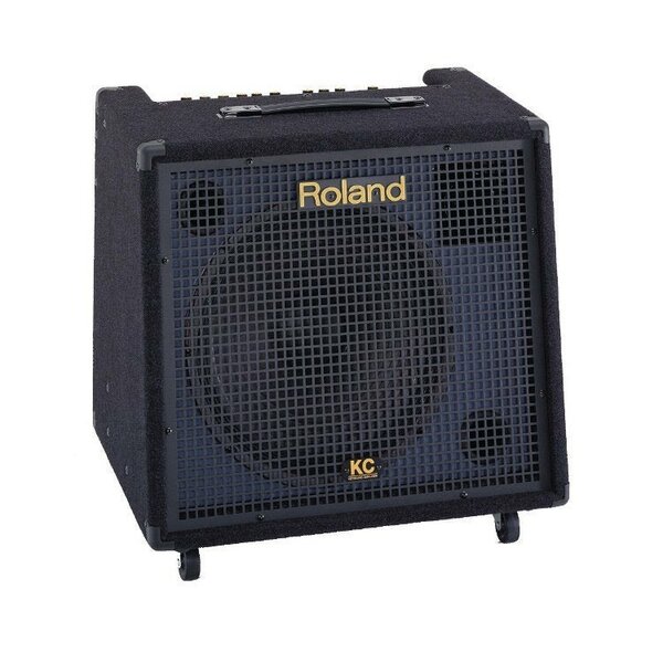 Roland KC550 keyboard combo