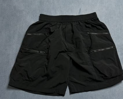 Woven shorts size: waist ML