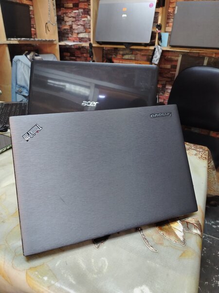 Lenovo ThinkPad X1 Carbon Ultrabook