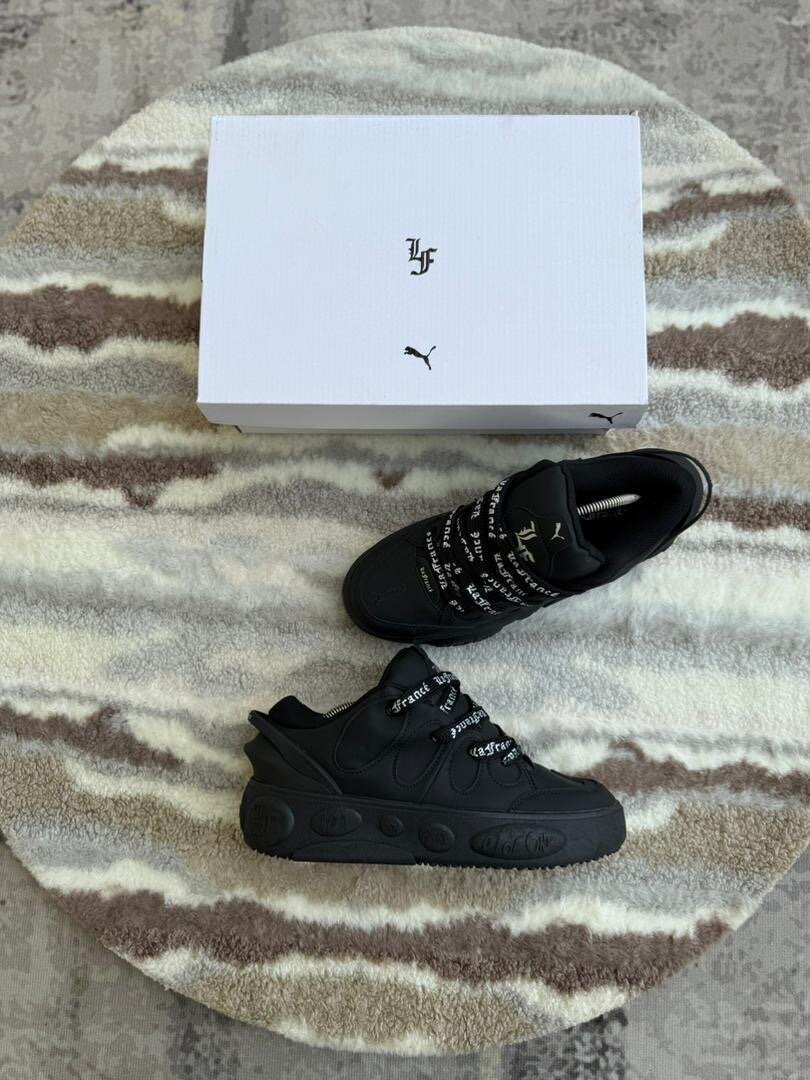 Baskets modernes élégantes