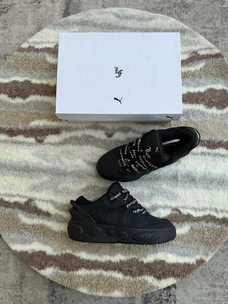 Baskets modernes élégantes