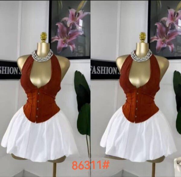 Robe élégante avec détails floraux