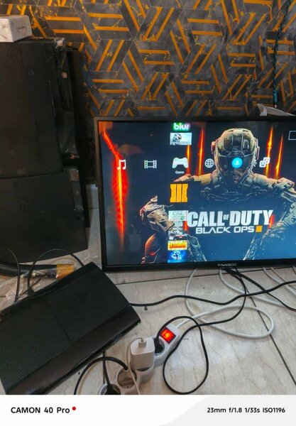 Ps3 ultra slim +2manettes